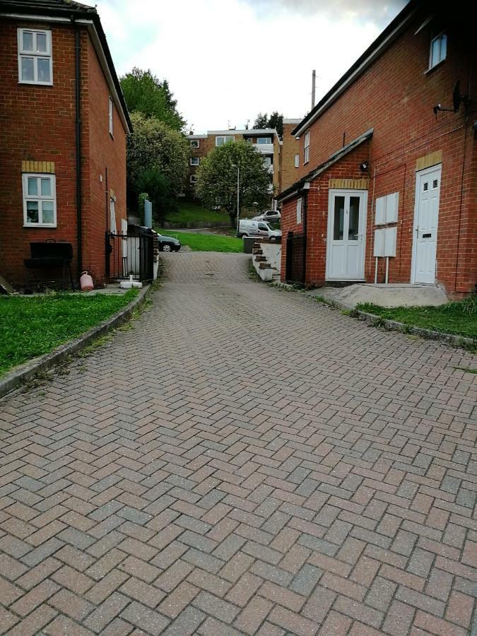 Apartament Metrolets 2 Luton  Zewnętrze zdjęcie